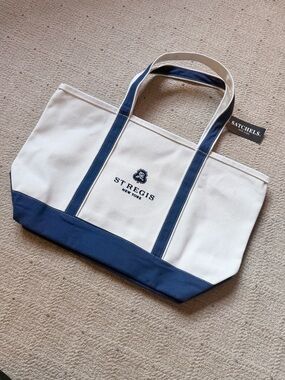 NWT St. Regis Canvas Tote Bag in Cream White and Navy